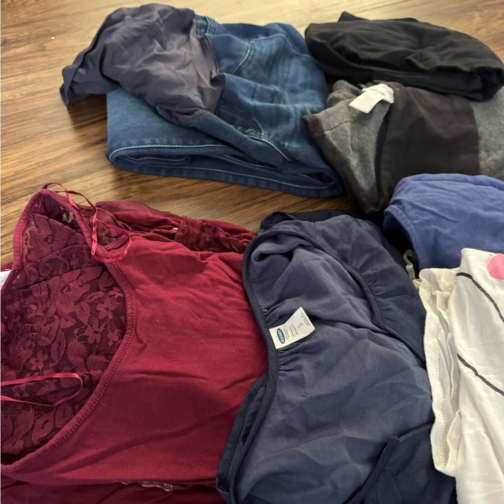 Assorted Women's Clothing Bundle - Picture 2 of 3